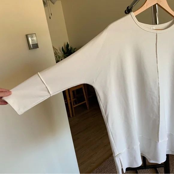 Spanx Perfect Length Top Dolman Sleeve Sweatshirt - Picture 4 of 9